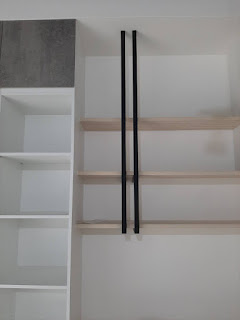 黑鐵壁掛層板架 - 輕巧雙桿 ・ 木層板搭配